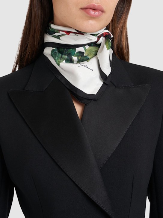Luisaviaroma Foulard In Seta Jacquard Con Stampa
