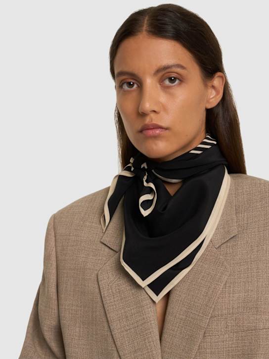 Luisaviaroma Foulard In Seta Monogram