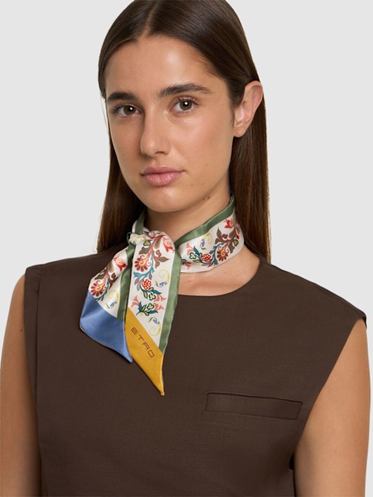 Luisaviaroma Foulard In Seta Stampata