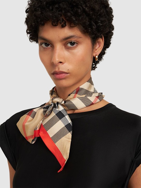 Luisaviaroma Foulard In Seta Vintage