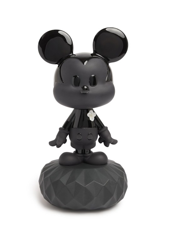 Luisaviaroma Mickey sculpture