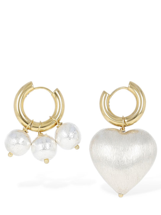 Luisaviaroma Orecchini diversi con cuore e perline