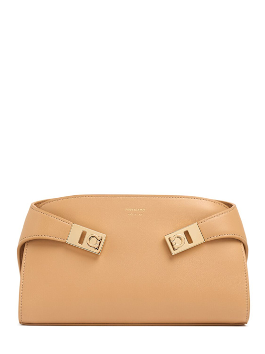 Luisaviaroma Pochette Hug in pelle