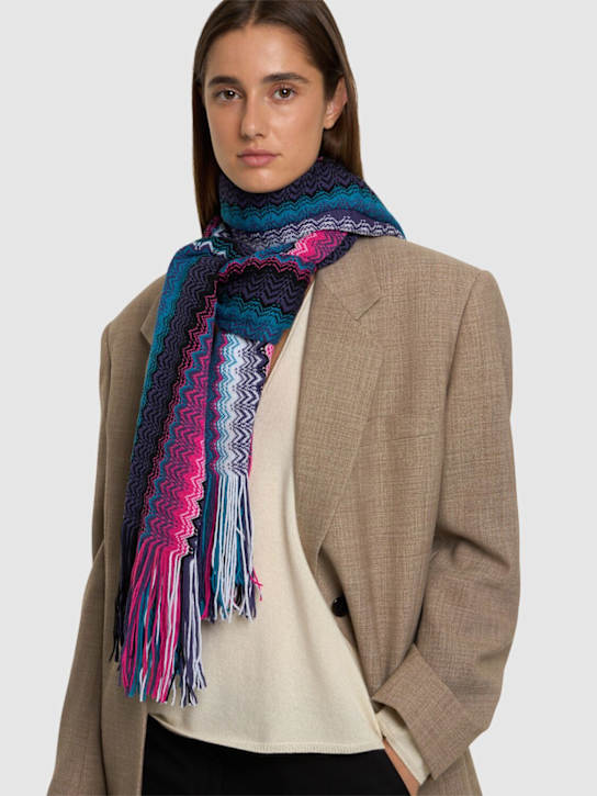 Luisaviaroma Sciarpa In Lana Con Frange
