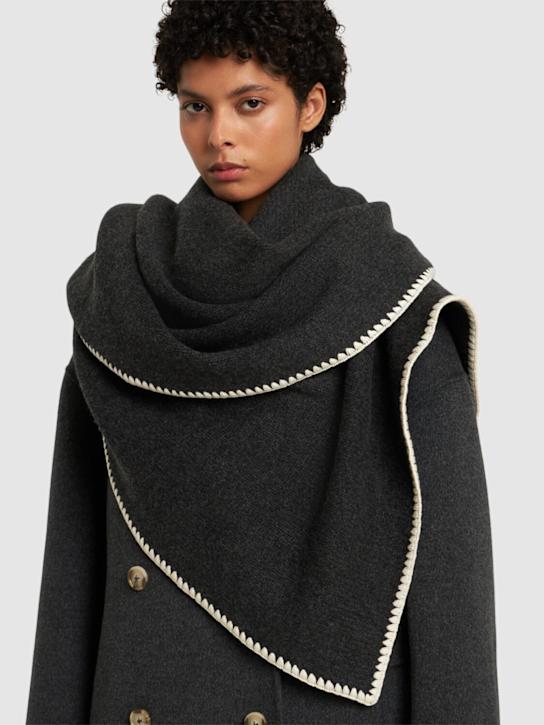 Luisaviaroma Sciarpa In Lana E Cashmere / Ricami