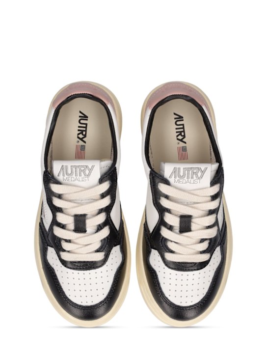 Luisaviaroma Sneakers Low Top Medalist In Pelle