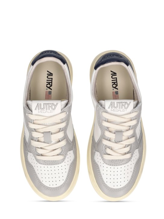 Luisaviaroma Sneakers Low Top Medalist In Pelle