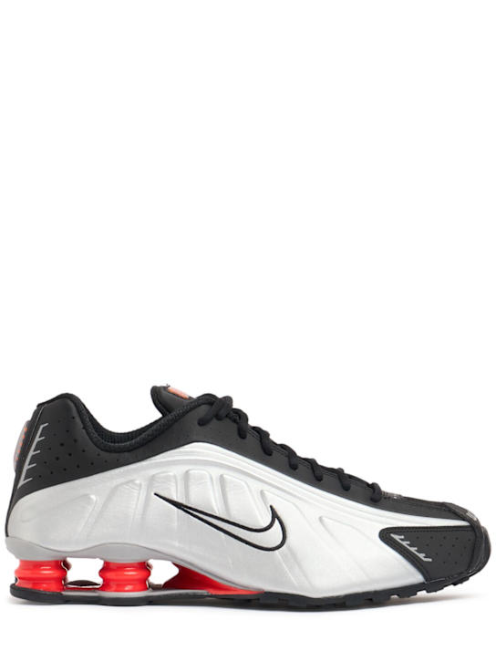 Luisaviaroma Sneakers Nike Shox R4