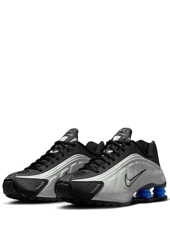 Luisaviaroma Sneakers Shox R4