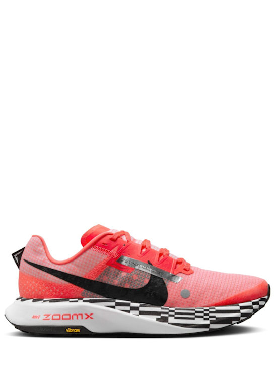 Luisaviaroma Sneakers Ultrafly