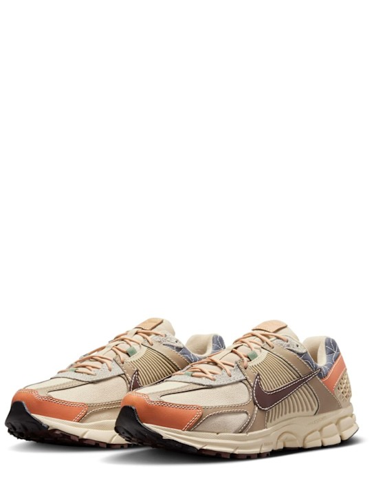Luisaviaroma Sneakers Zoom Vomero 5