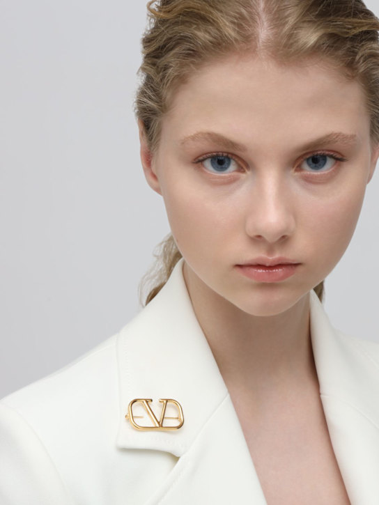 Luisaviaroma Spilla Vlogo