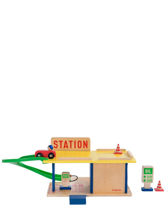 Luisaviaroma Toy Gas Station