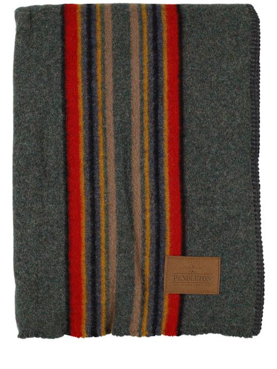 Luisaviaroma Yakima throw