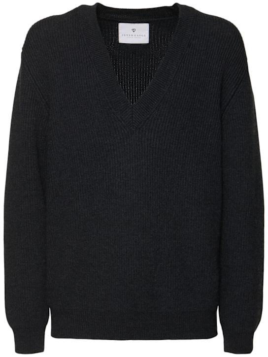 Luisaviaroma Maglia in lana a costine con scollo a V