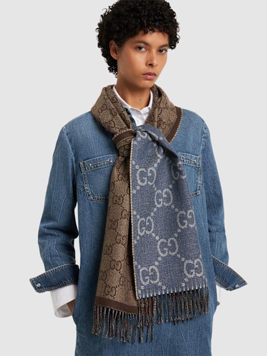 Luisaviaroma Sciarpa In Lana Jacquard Con GG E Nappine