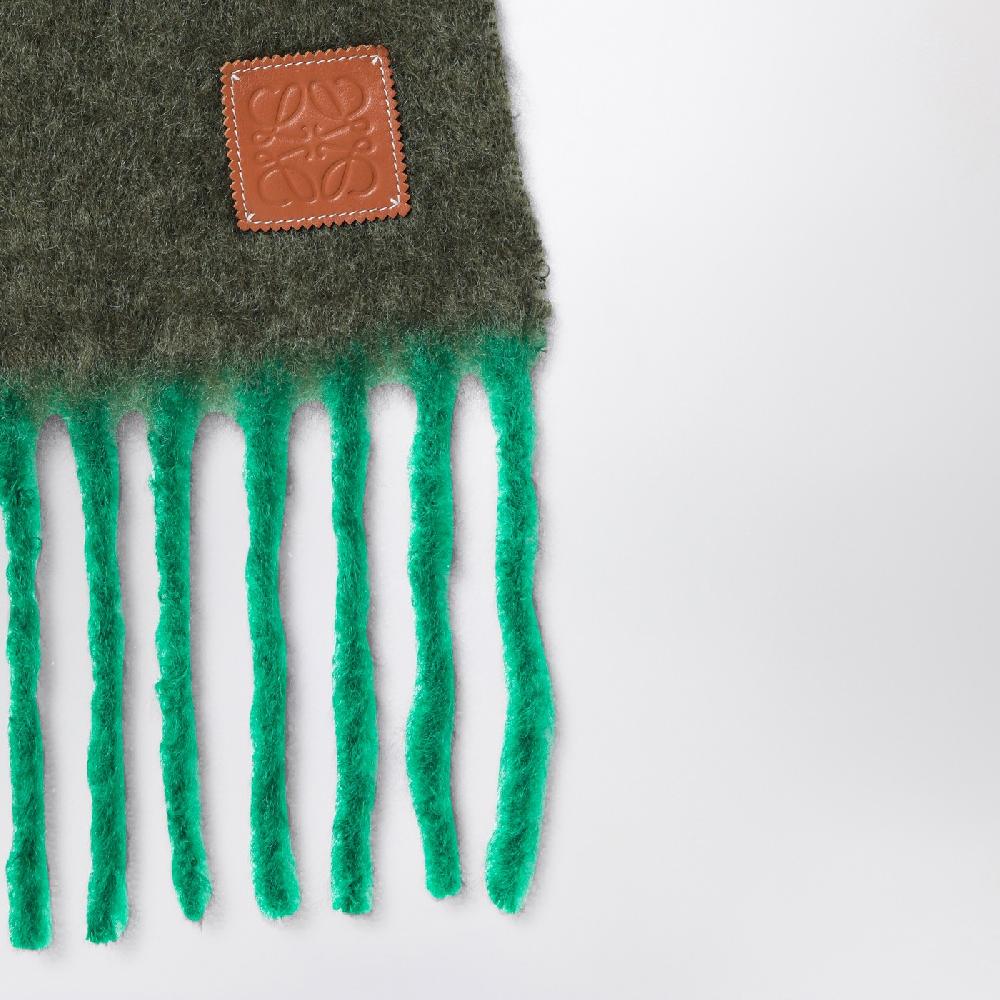 Loewe Sciarpa Verde Kaki/verde In Mohair E Lana