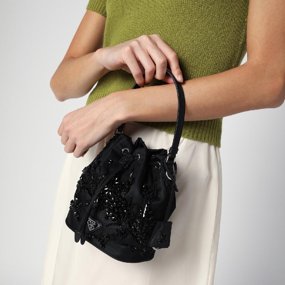 Prada Mini Borsa Nera In Re-Nylon Con Ricami