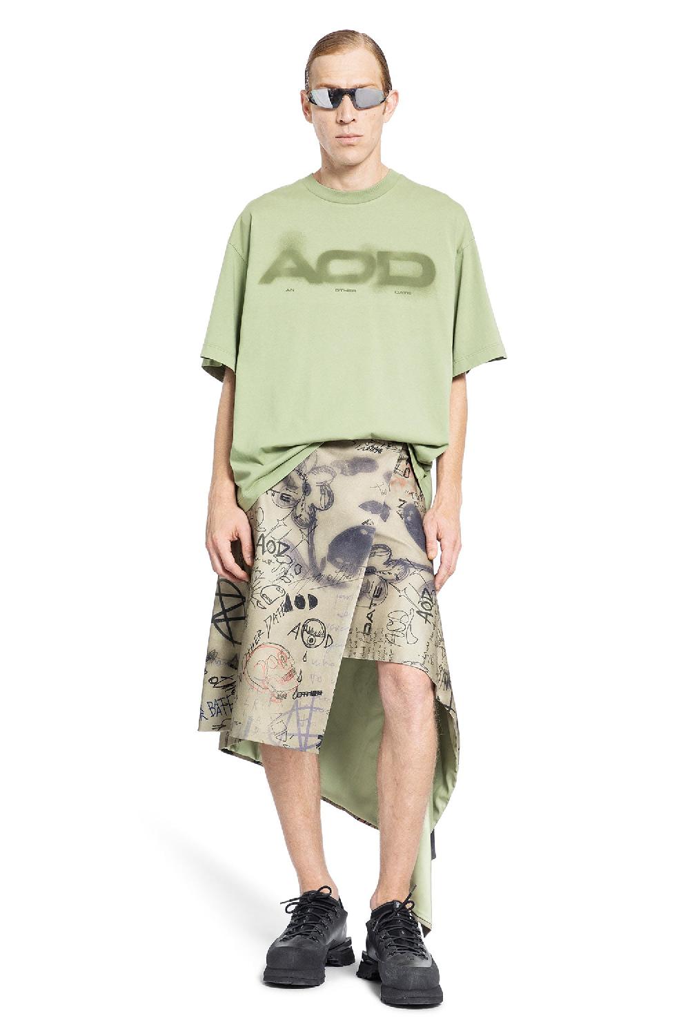 Antonioli AN OTHER DATE MAN GREEN T-SHIRTS & TANK TOPS
