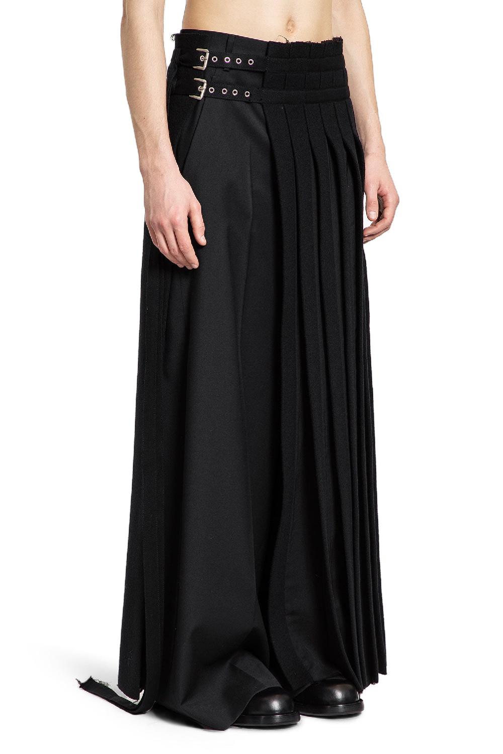 Antonioli ANN DEMEULEMEESTER MAN BLACK SHORTS & SKIRTS