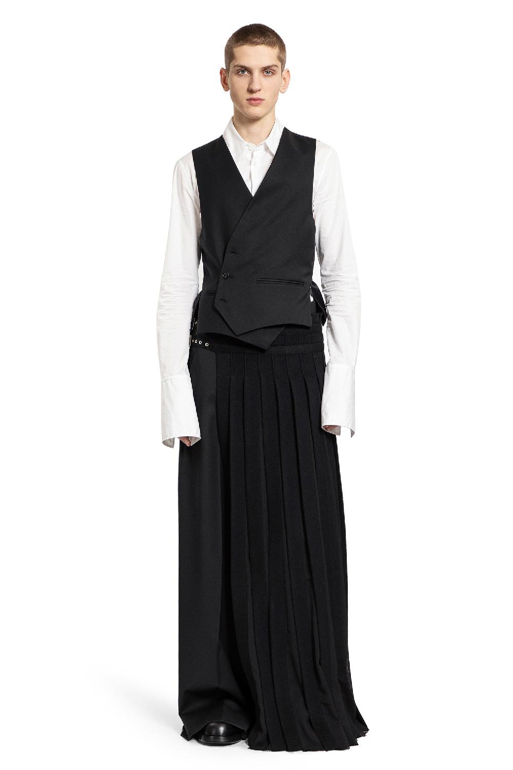 Antonioli ANN DEMEULEMEESTER MAN BLACK SHORTS & SKIRTS