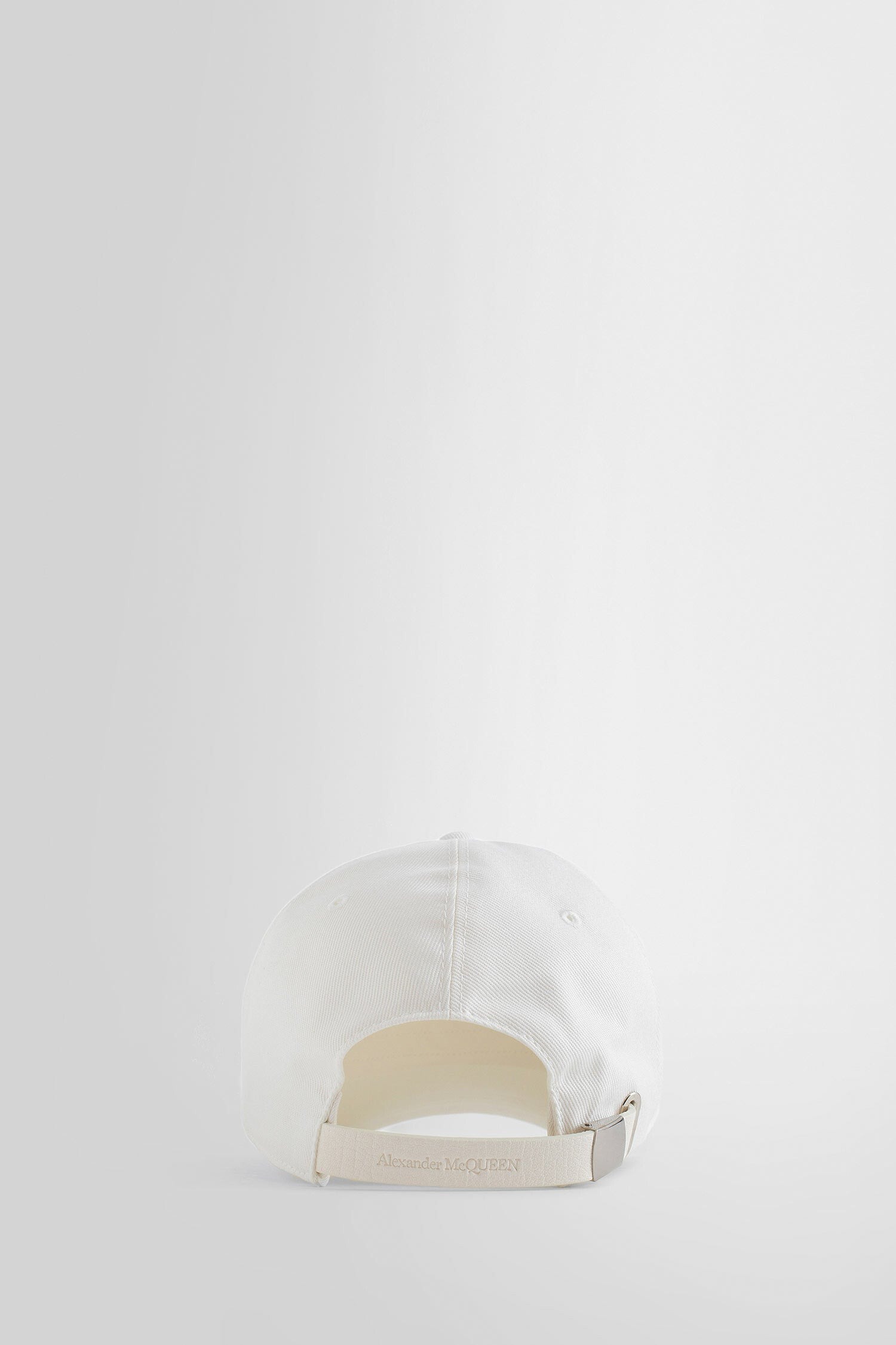 Antonioli ALEXANDER MCQUEEN MAN WHITE HATS