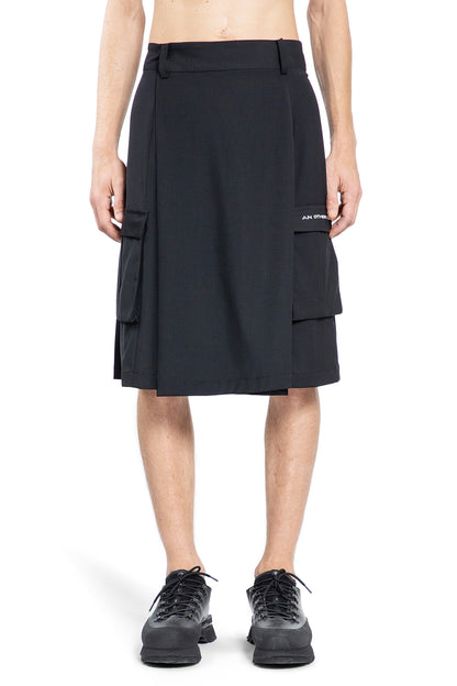 Antonioli AN OTHER DATE MAN BLACK SHORTS & SKIRTS