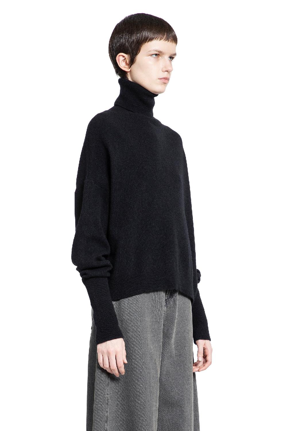 Antonioli ANDREA YA AQOV WOMAN BLACK KNITWEAR