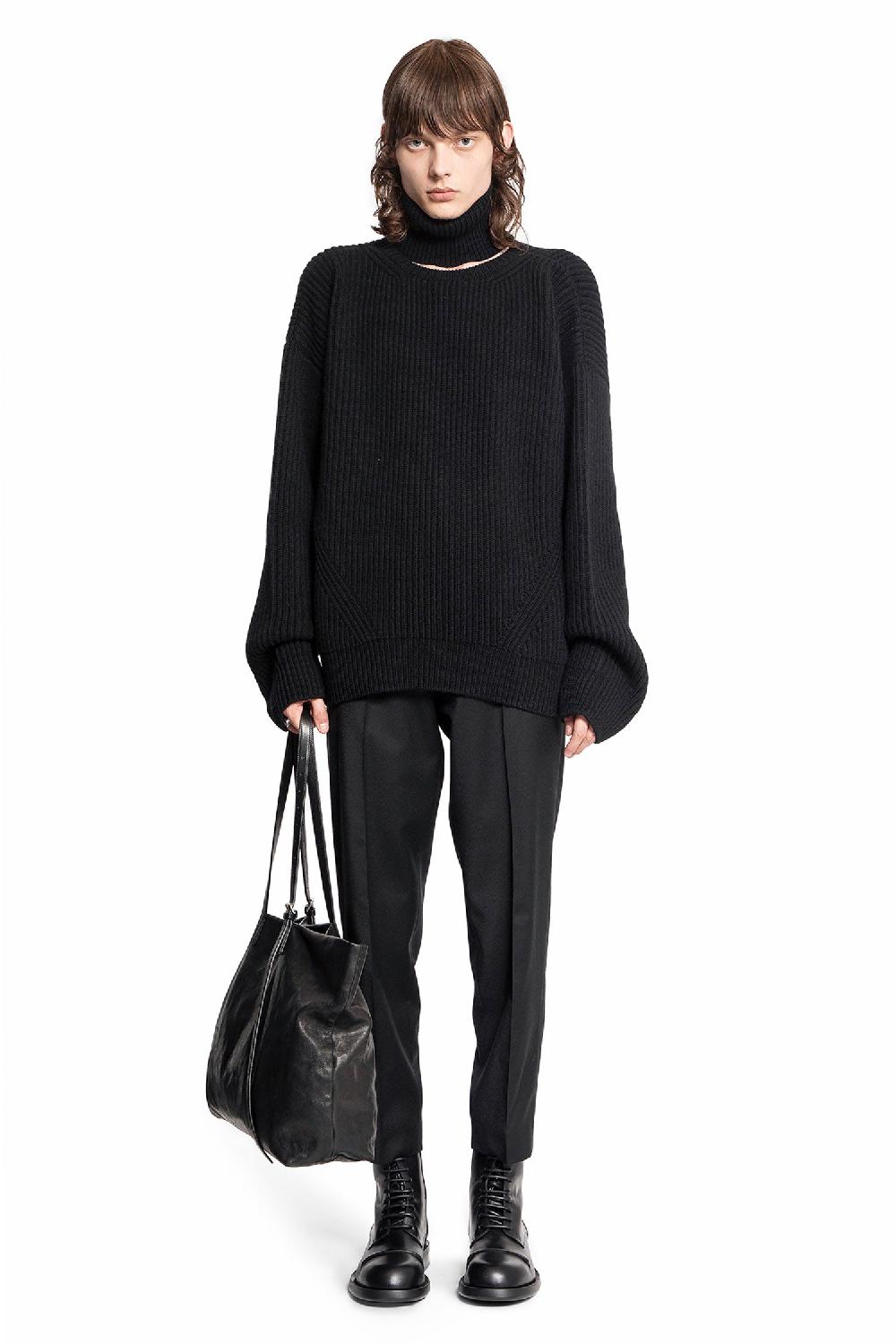 Antonioli ANN DEMEULEMEESTER MAN BLACK KNITWEAR