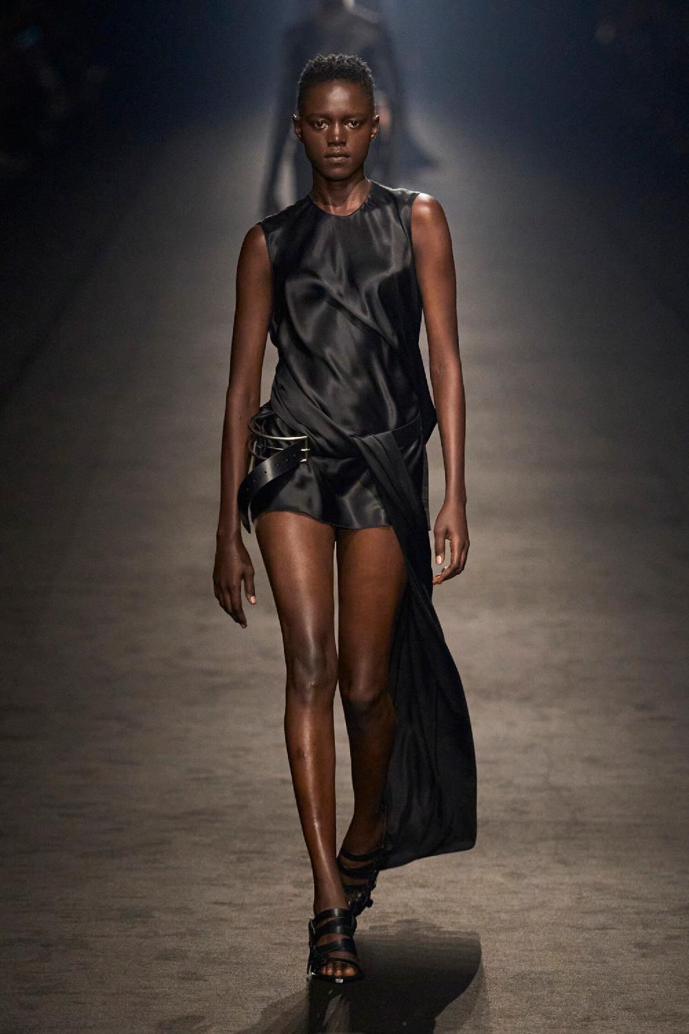 Antonioli ANN DEMEULEMEESTER WOMAN BLACK DRESSES