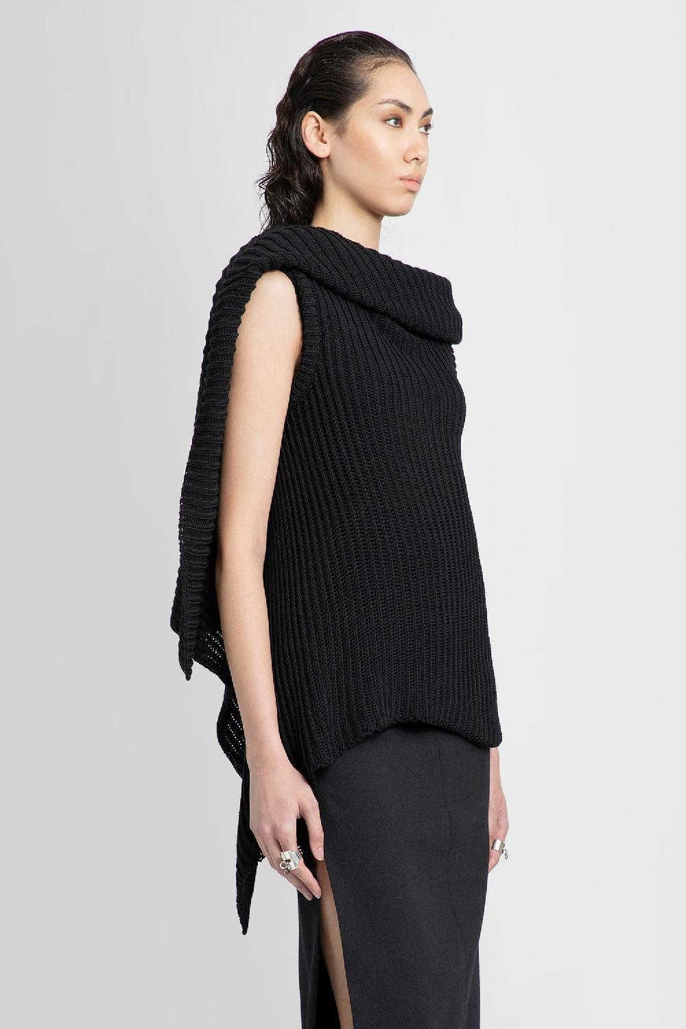Antonioli ANN DEMEULEMEESTER WOMAN BLACK TOPS