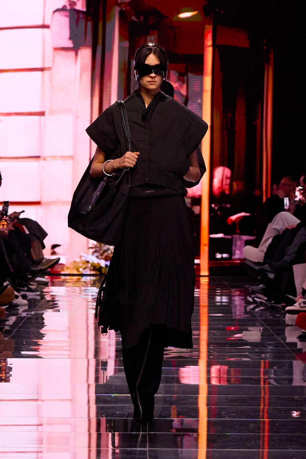 Antonioli BALENCIAGA WOMAN BLACK TOPS