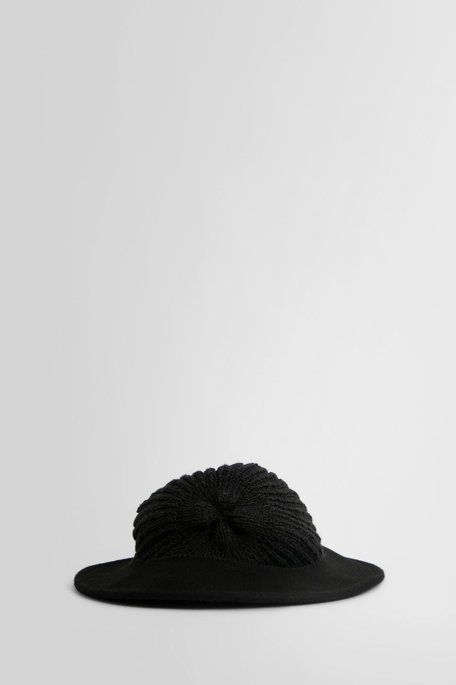 Antonioli BLESS MAN BLACK HATS