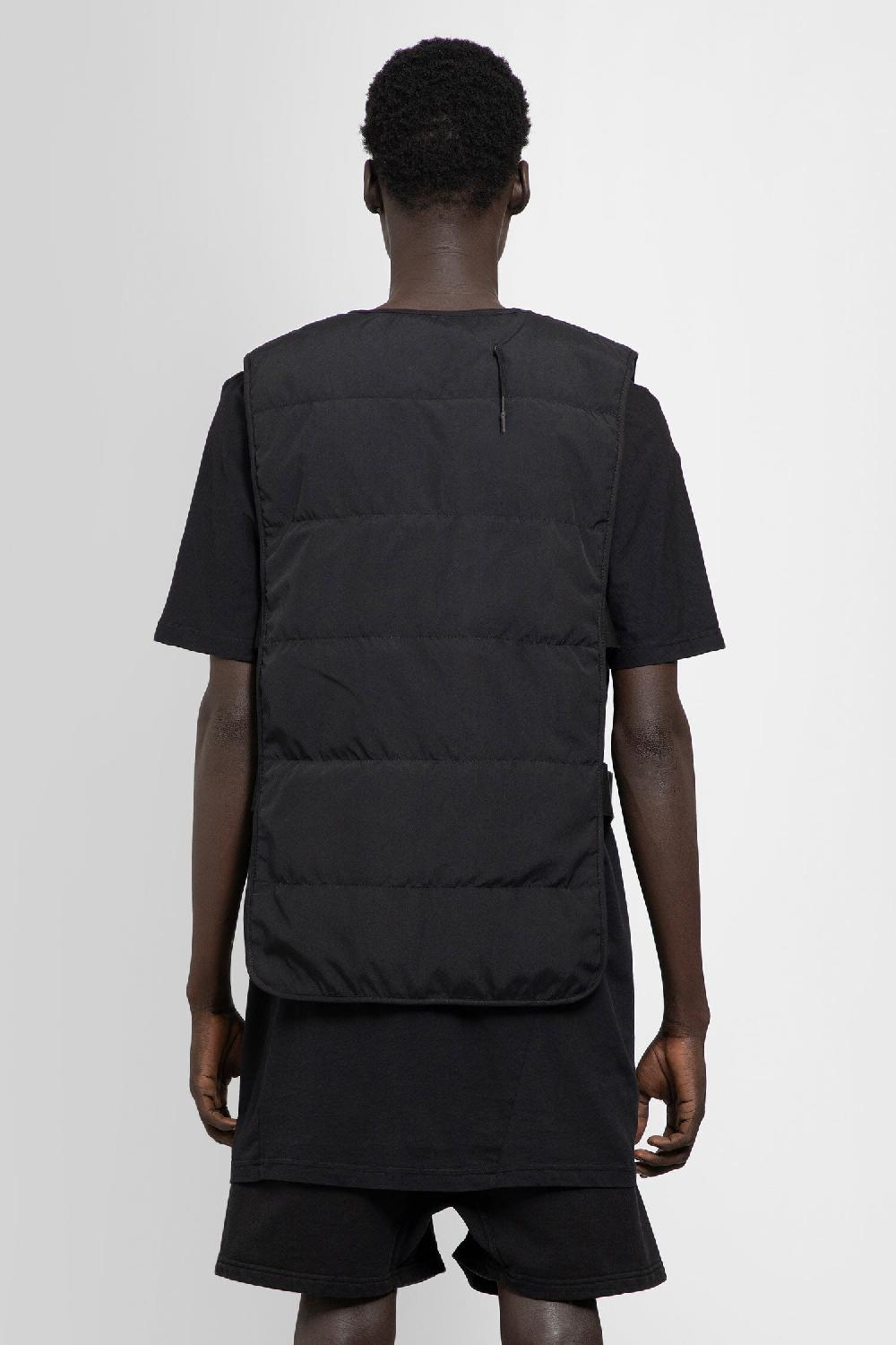 Antonioli BORIS BIDJAN SABERI 11 MAN BLACK VESTS