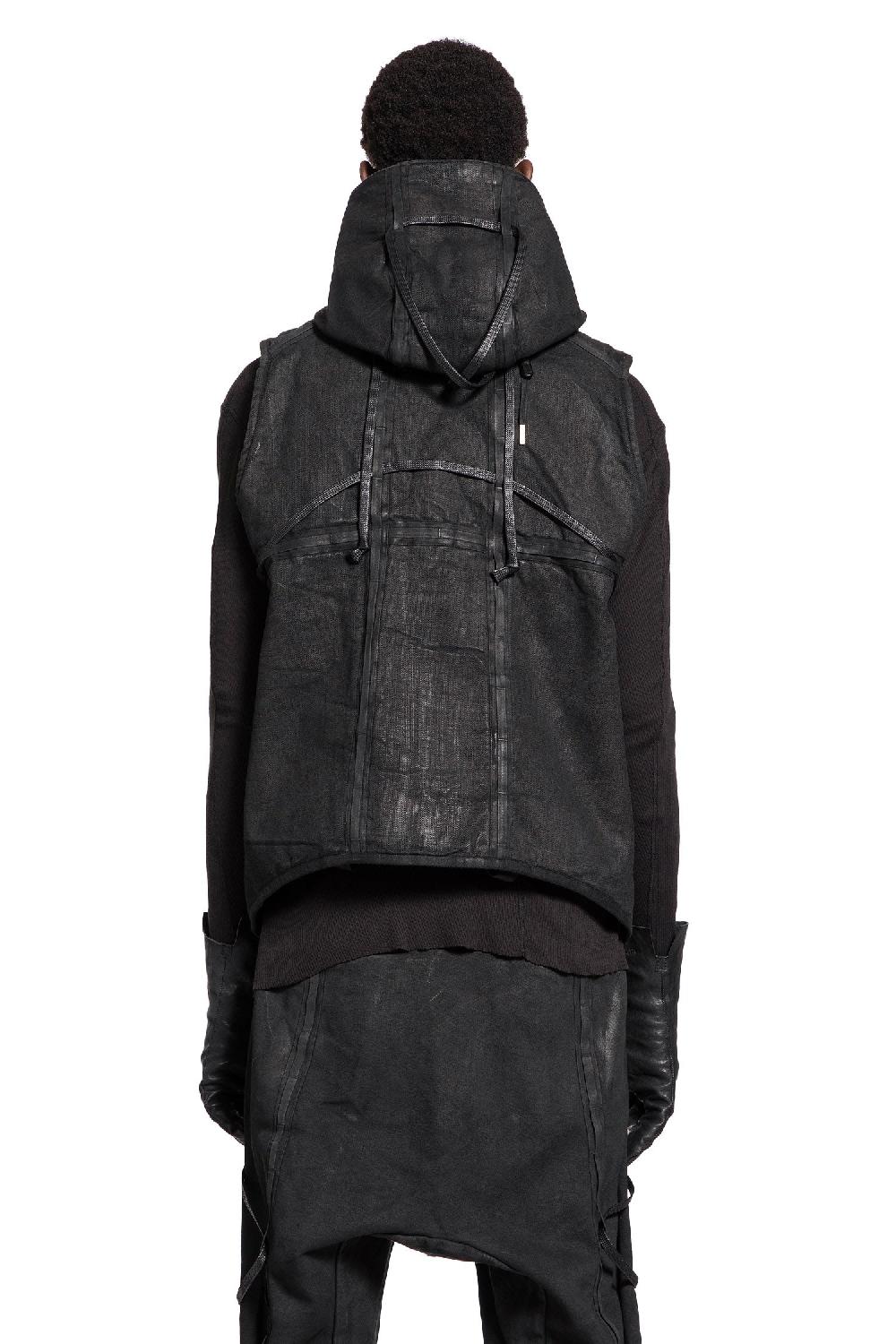 Antonioli BORIS BIDJAN SABERI MAN BLACK VESTS