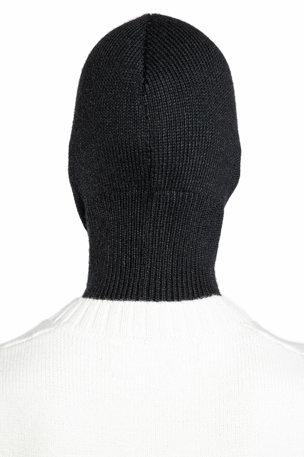 Antonioli ERNEST W. BAKER MAN BLACK HATS