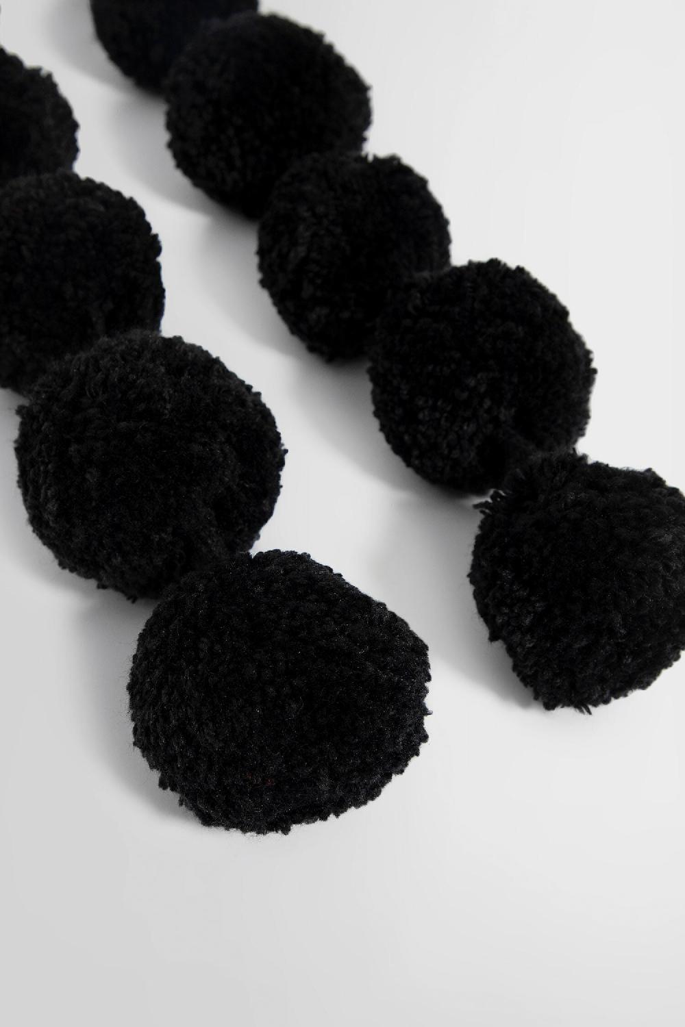 Antonioli ERNEST W. BAKER MAN BLACK SCARVES