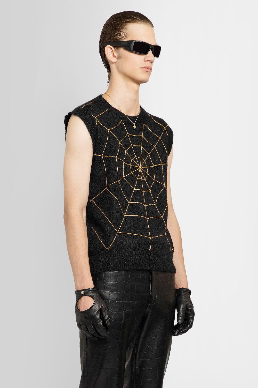 Antonioli ERNEST W. BAKER MAN BLACK VESTS