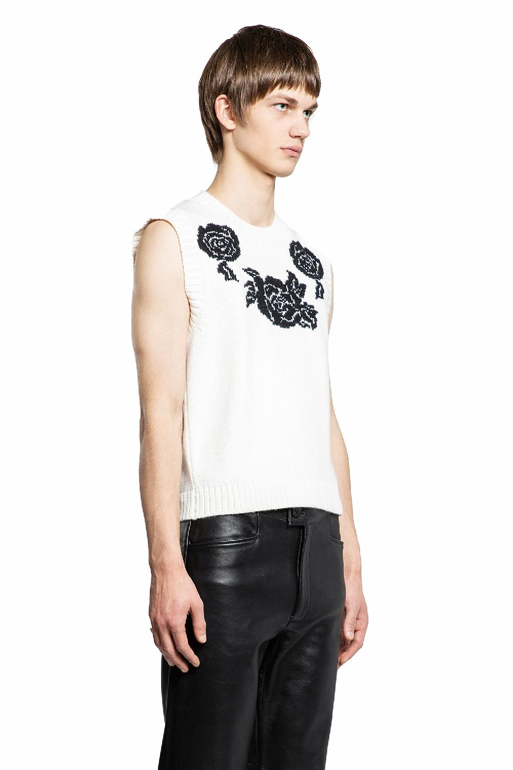 Antonioli ERNEST W. BAKER MAN WHITE VESTS