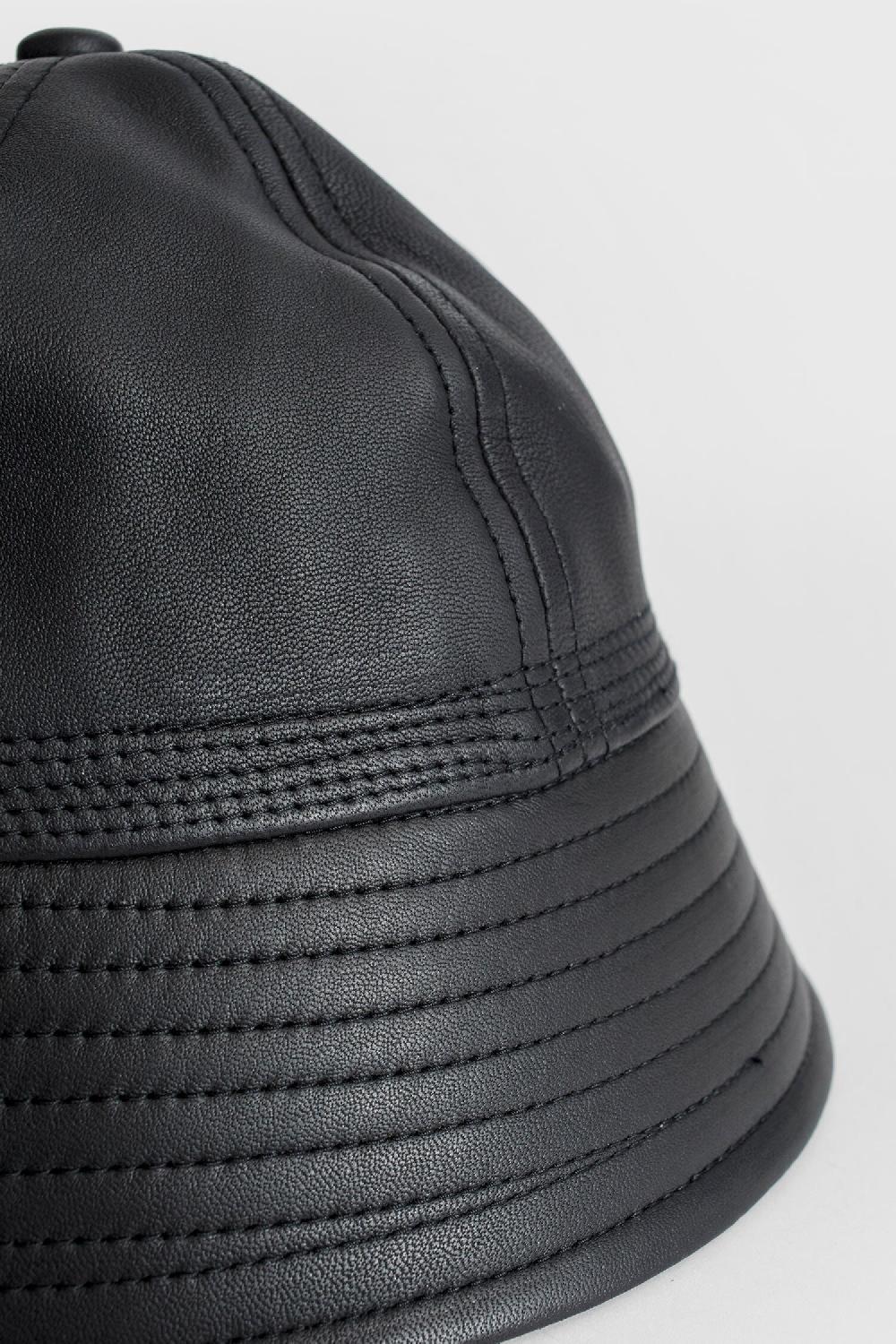 Antonioli HENDER SCHEME MAN BLACK HATS