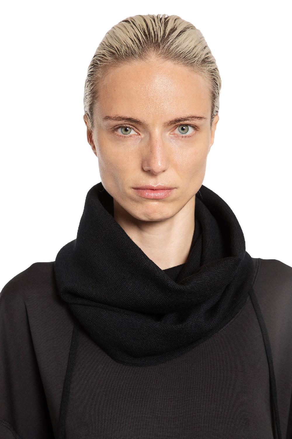 Antonioli LEMAIRE WOMAN BLACK SCARVES