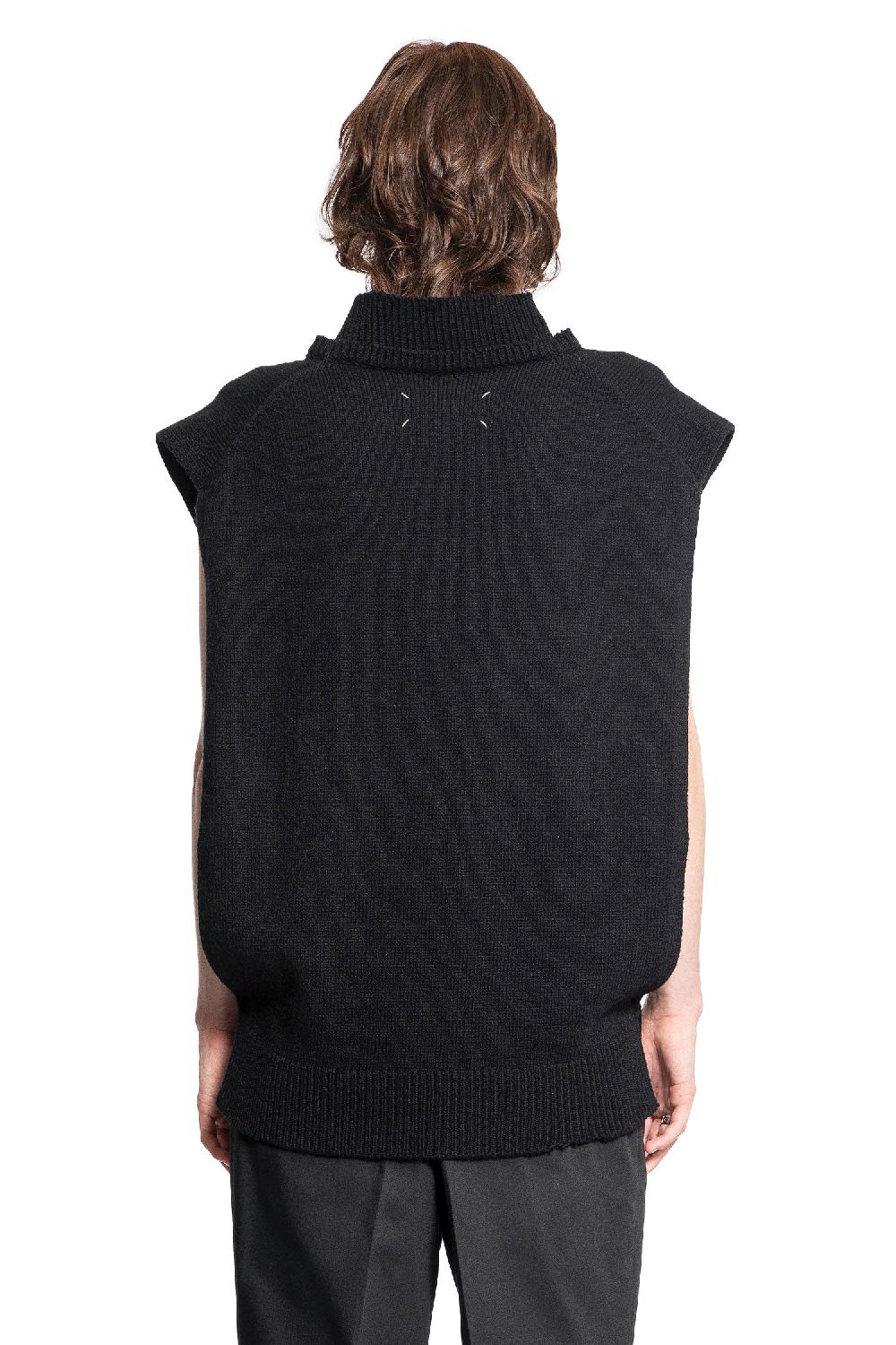 Antonioli MAISON MARGIELA MAN BLACK KNITWEAR