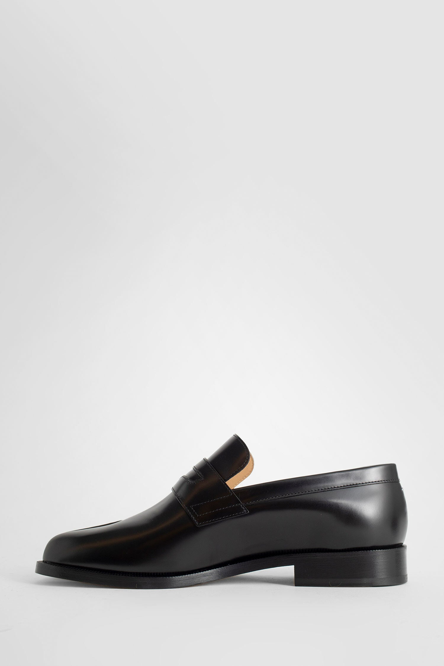 Antonioli MAISON MARGIELA MAN BLACK LOAFERS & FLATS