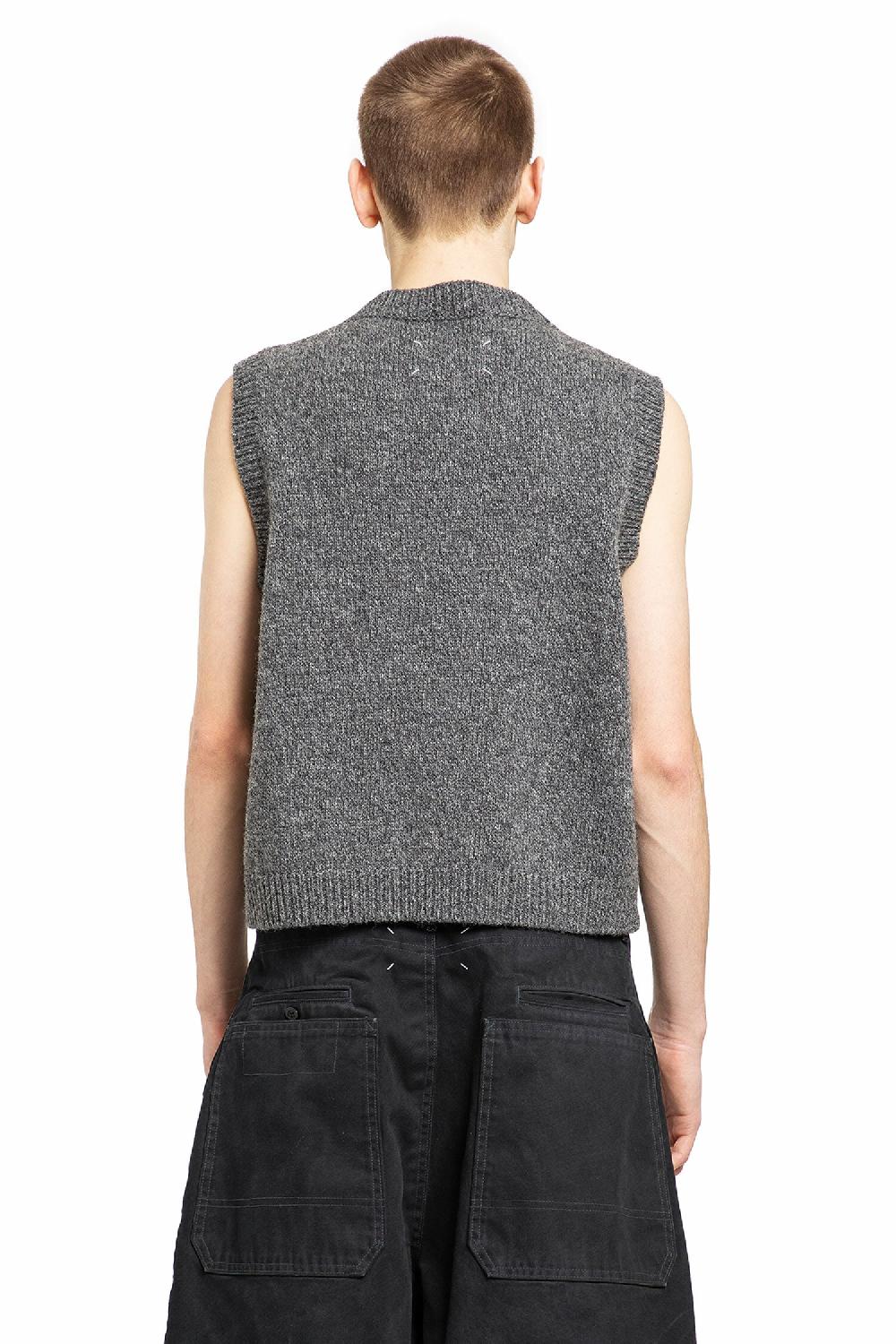 Antonioli MAISON MARGIELA MAN GREY VESTS