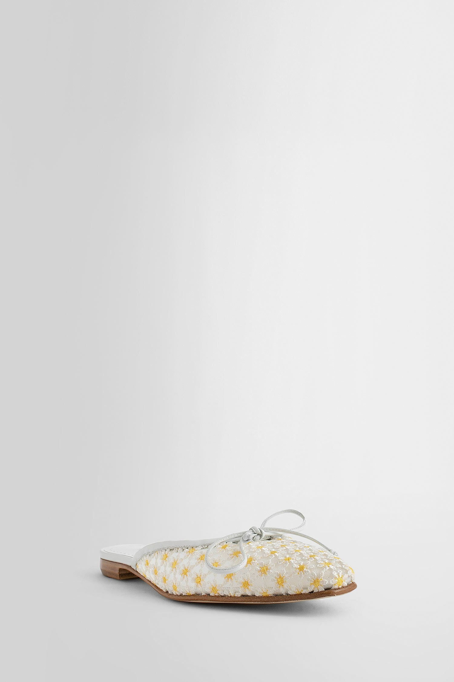 Antonioli MANOLO BLAHNIK WOMAN OFF-WHITE MULES