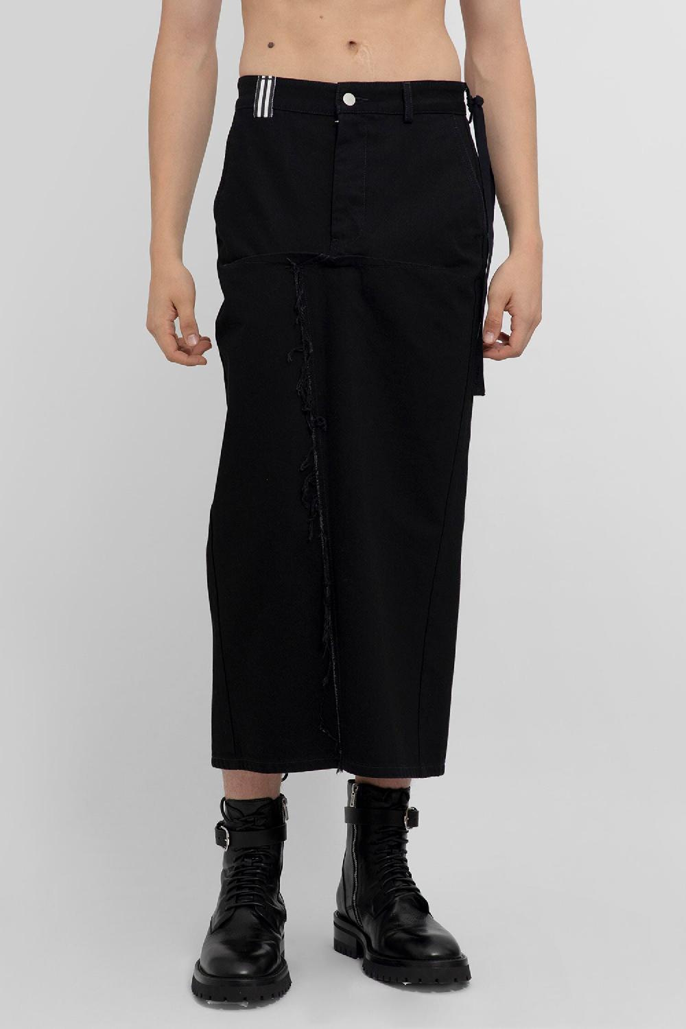 Antonioli MARINA YEE MAN BLACK SHORTS & SKIRTS
