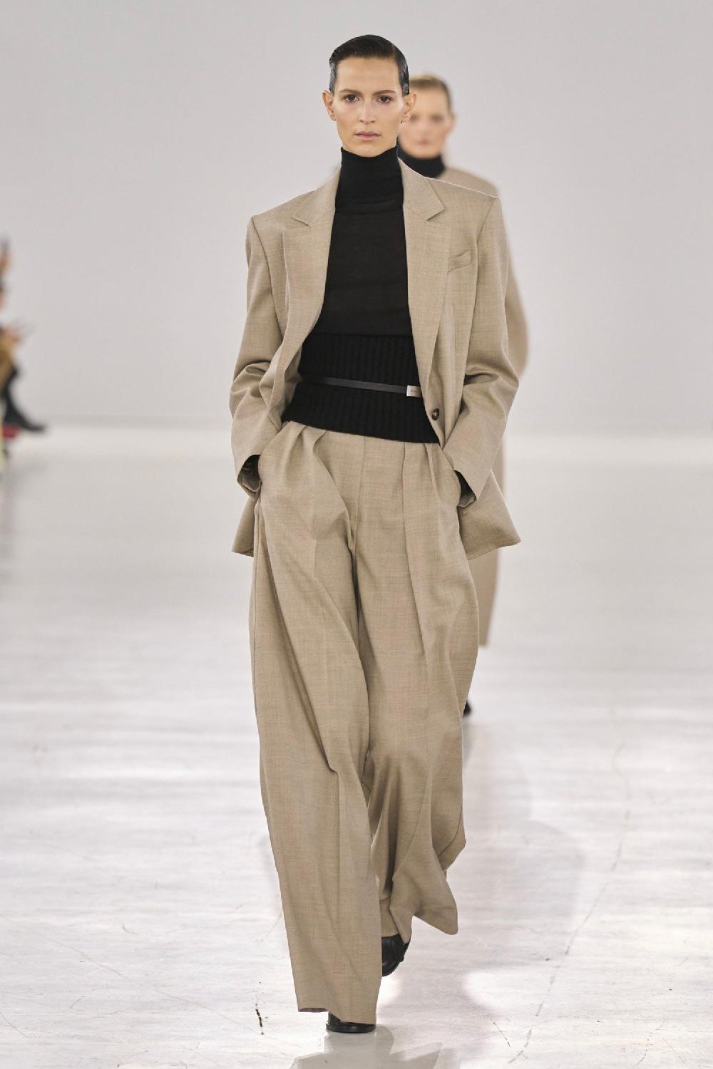Antonioli MAX MARA WOMAN BEIGE TROUSERS