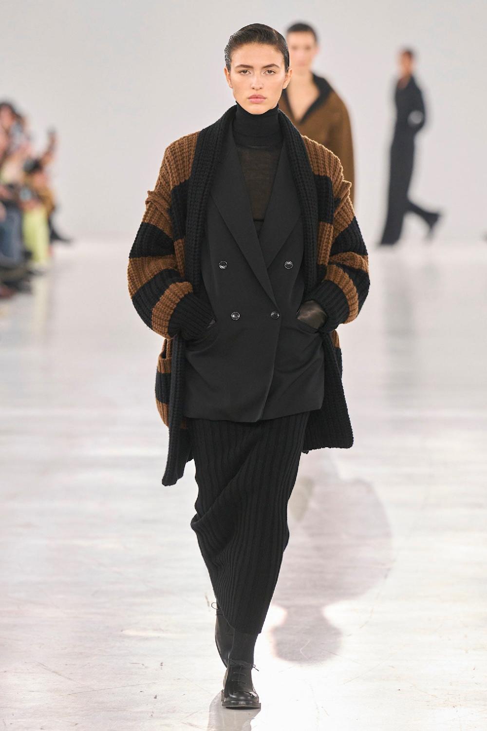 Antonioli MAX MARA WOMAN BLACK SKIRTS