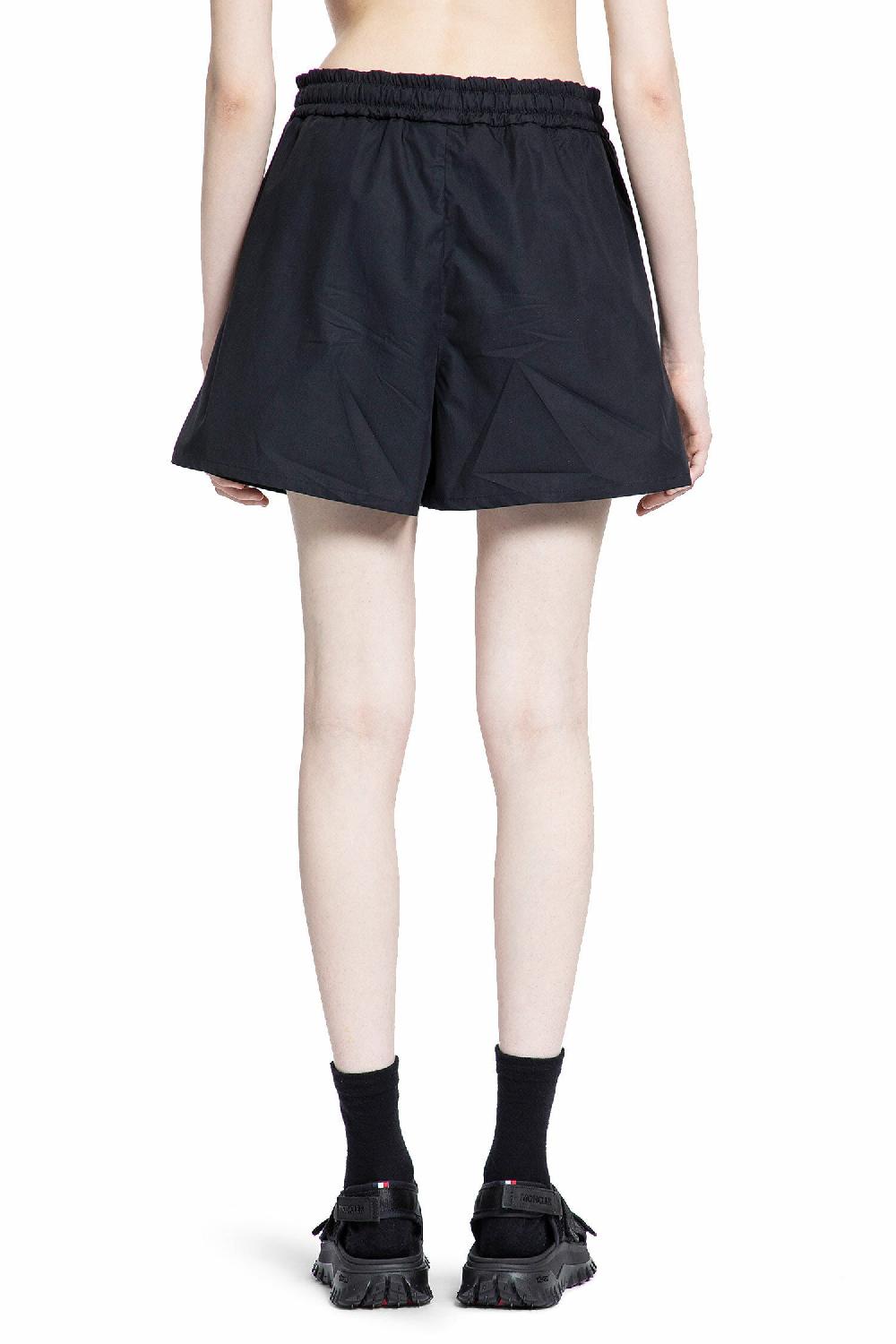 Antonioli MONCLER WOMAN BLACK SHORTS