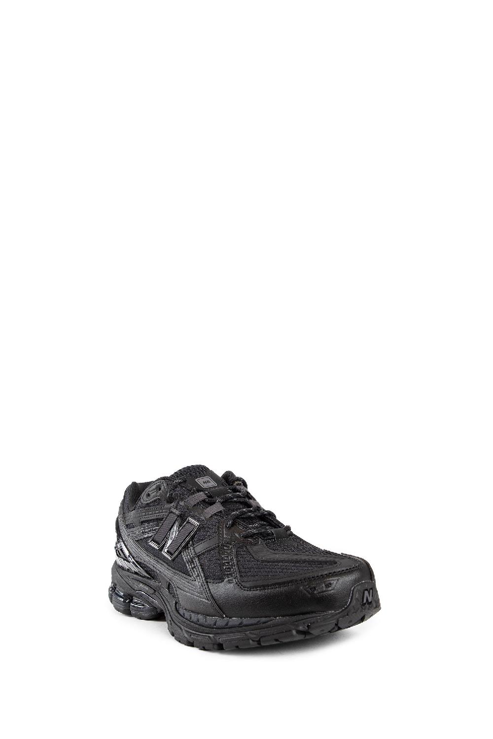 Antonioli NEW BALANCE UNISEX BLACK SNEAKERS